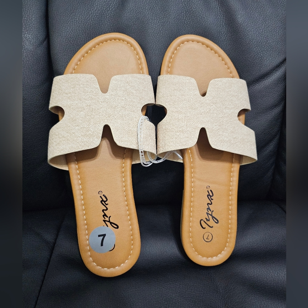 IYNX Women's Cream Slide Sandals